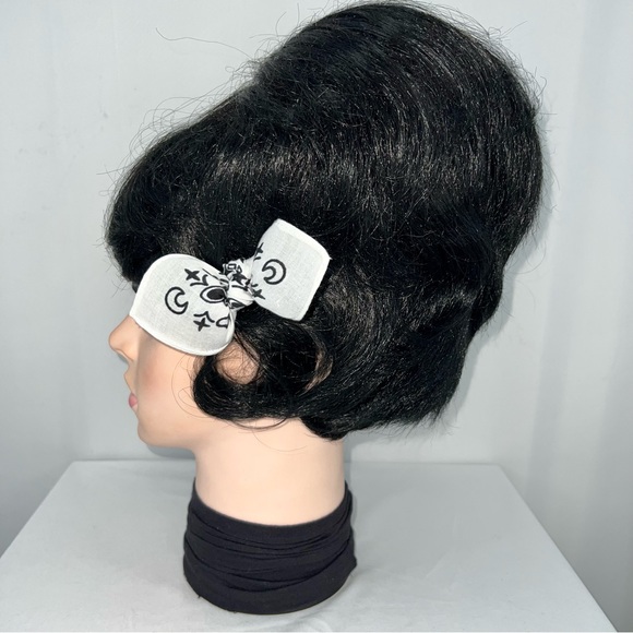 White Paisley Rockabilly Bandana Knotted Hair Bow - Picture 5 of 11